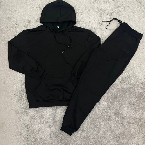 Ensemble noir