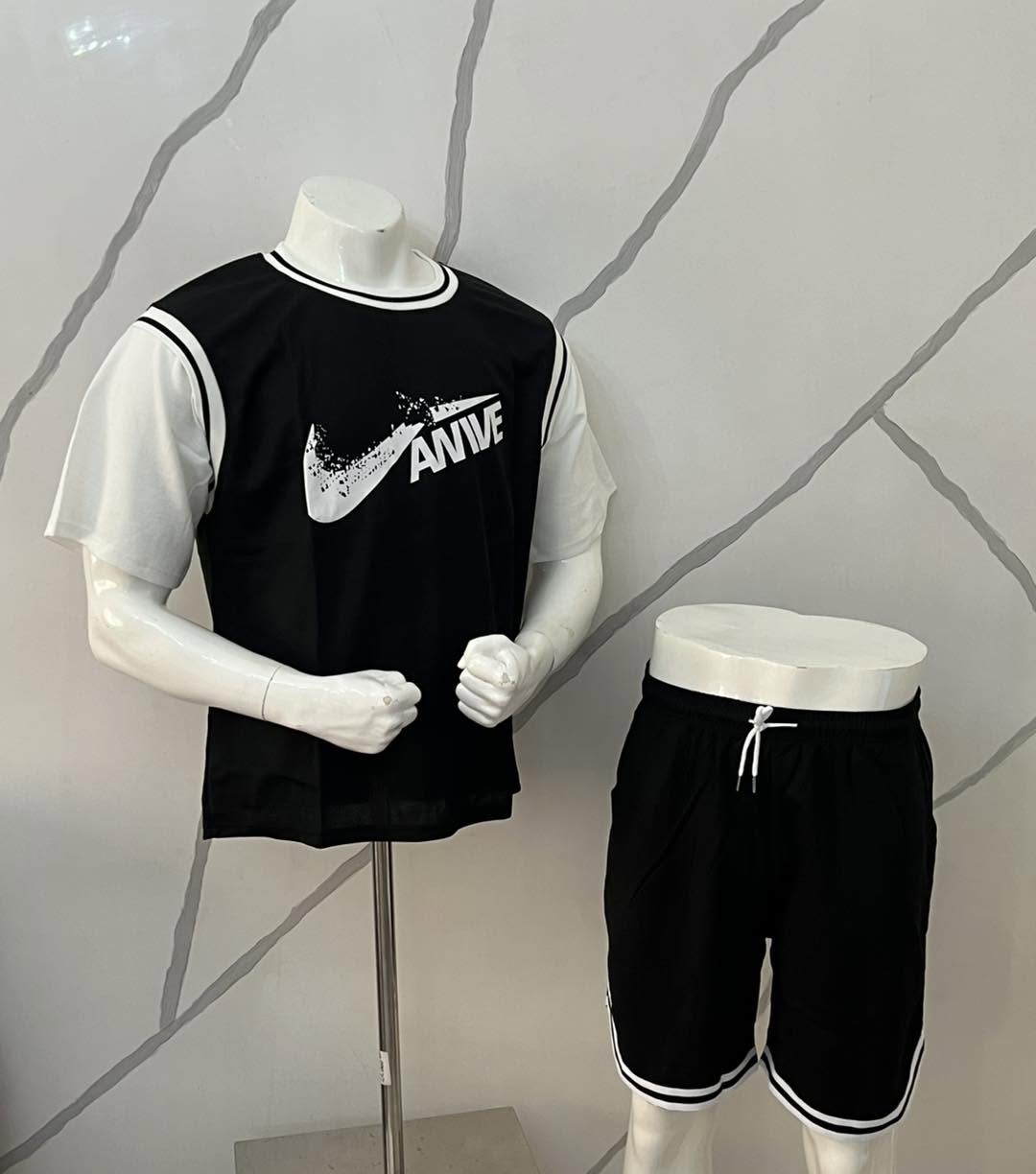 Ensemble Nike Noire – Image 2
